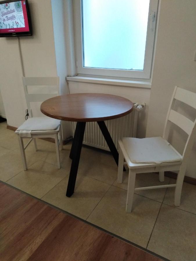 Cozy Republicii Apartment Brasov Bagian luar foto