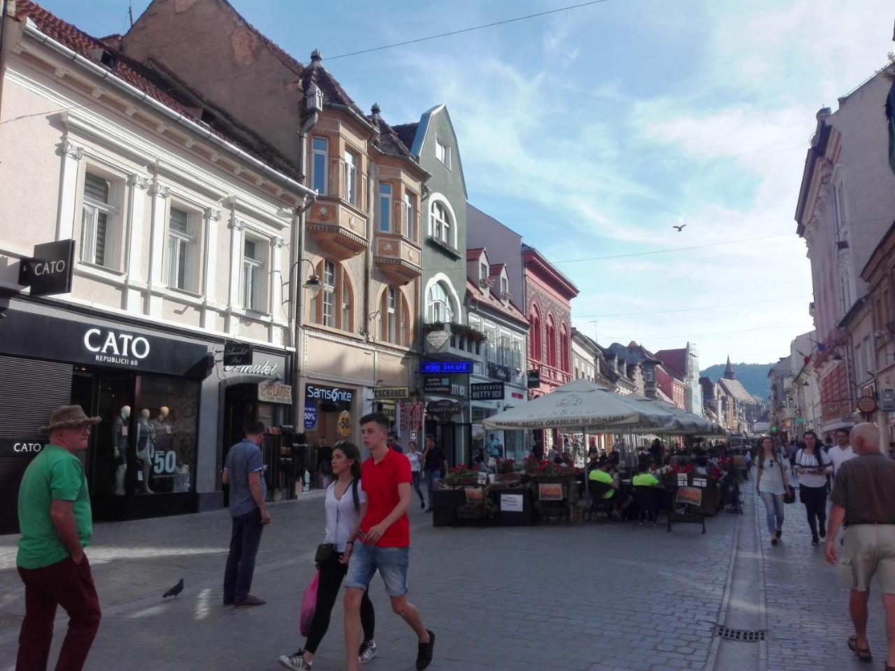 Cozy Republicii Apartment Brasov Bagian luar foto